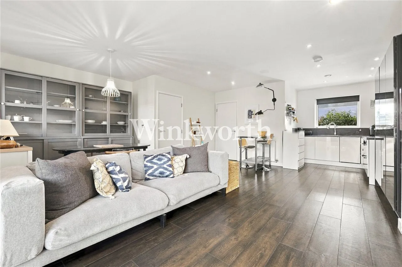 Dovetail Place, London, N15, photo 3