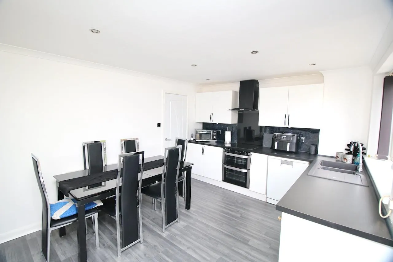 Woodland Way, Cumbernauld, G67 2BE, photo 3