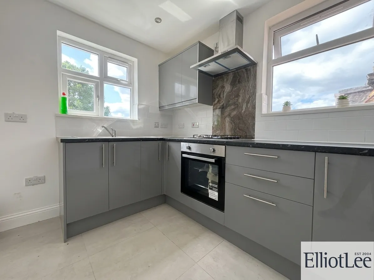 Somerset Road, Southall, UB1, photo 4