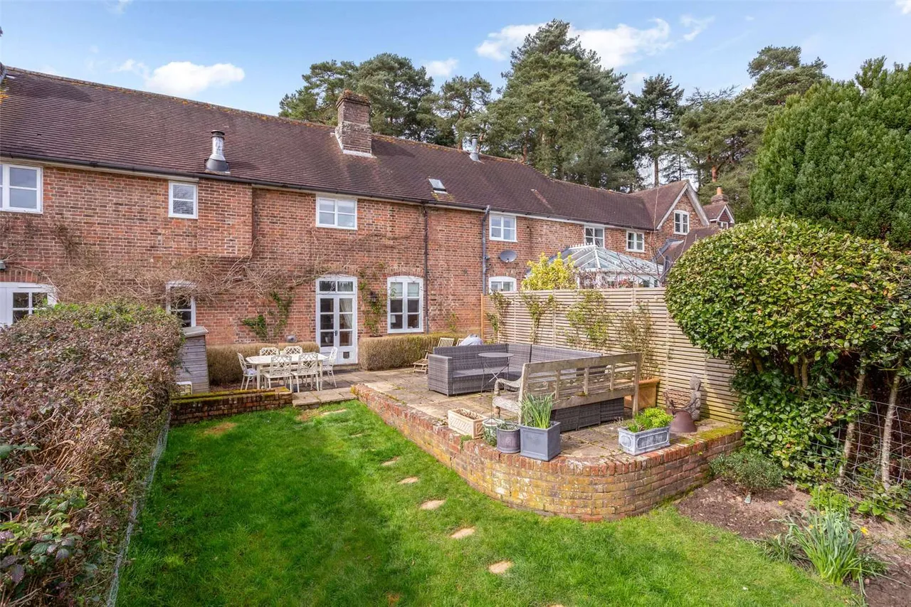 3 bed house to rent, Verdley Place, Fernhurst, GU27
