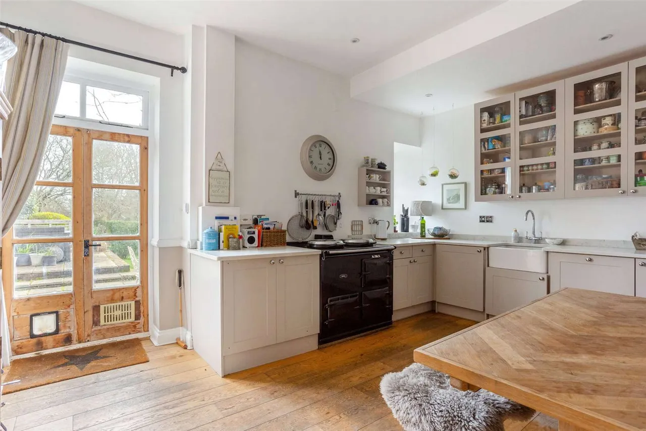 Verdley Place, Fernhurst, GU27, photo 4