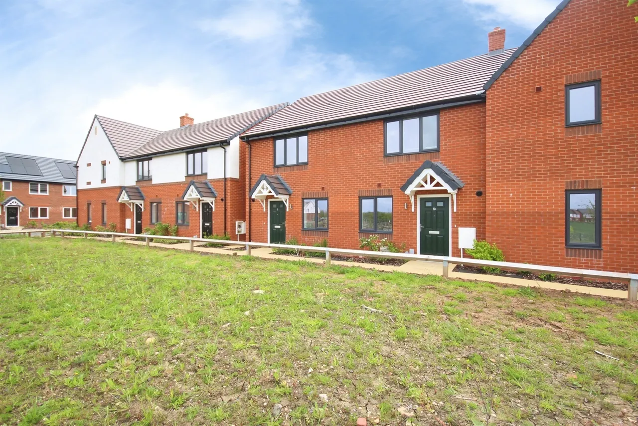 2 bed house for sale — Whitworth Place, Long Marston, Stratford-Upon-Avon