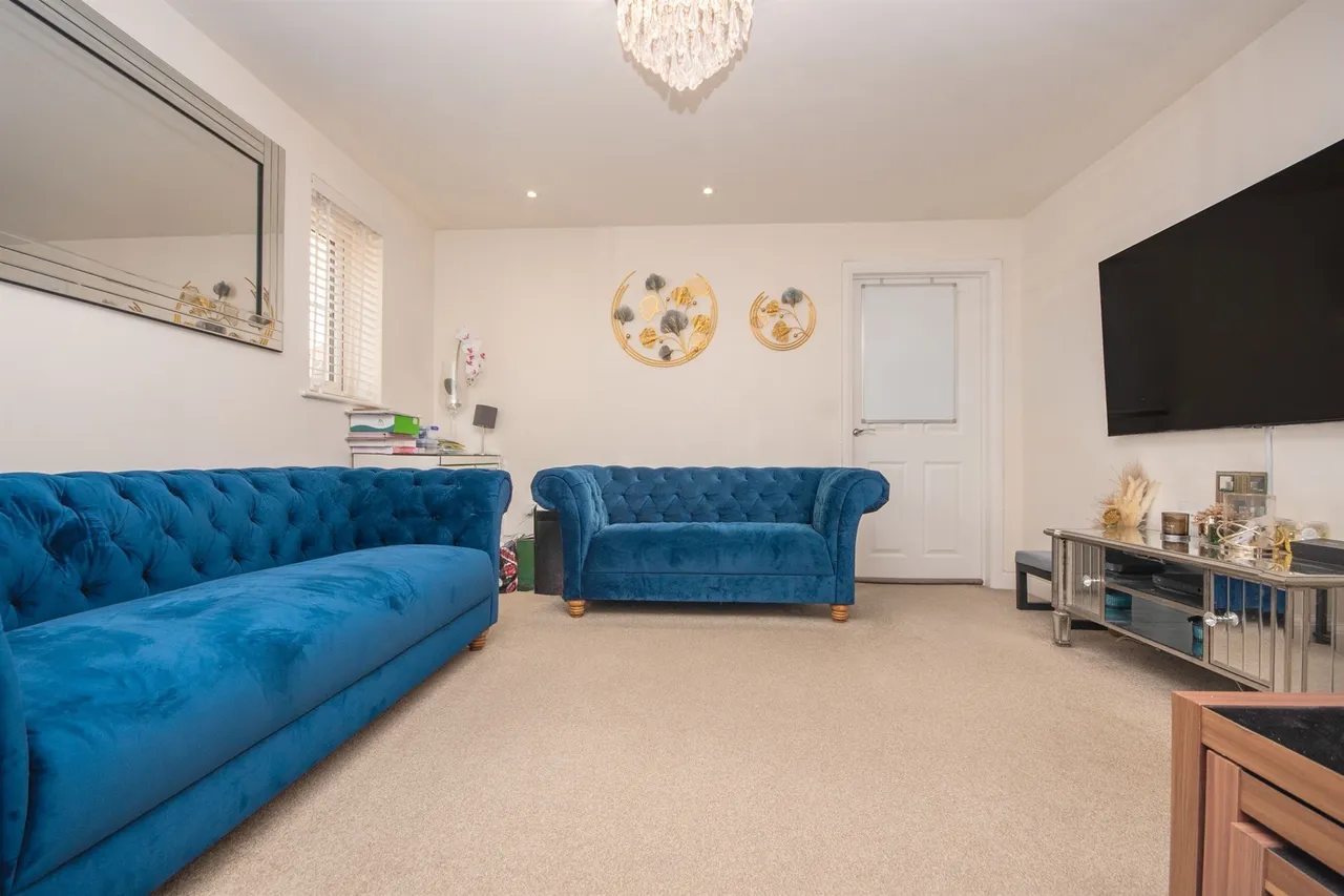 Brockhall Crescent, Kettering, NN15, photo 5