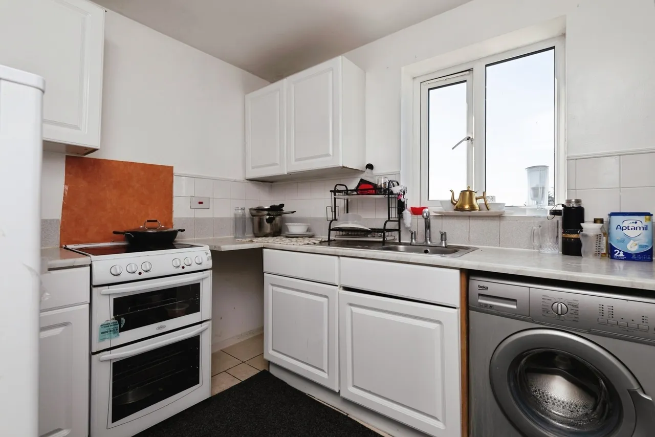 Greenslade Road, Barking, IG11, photo 16