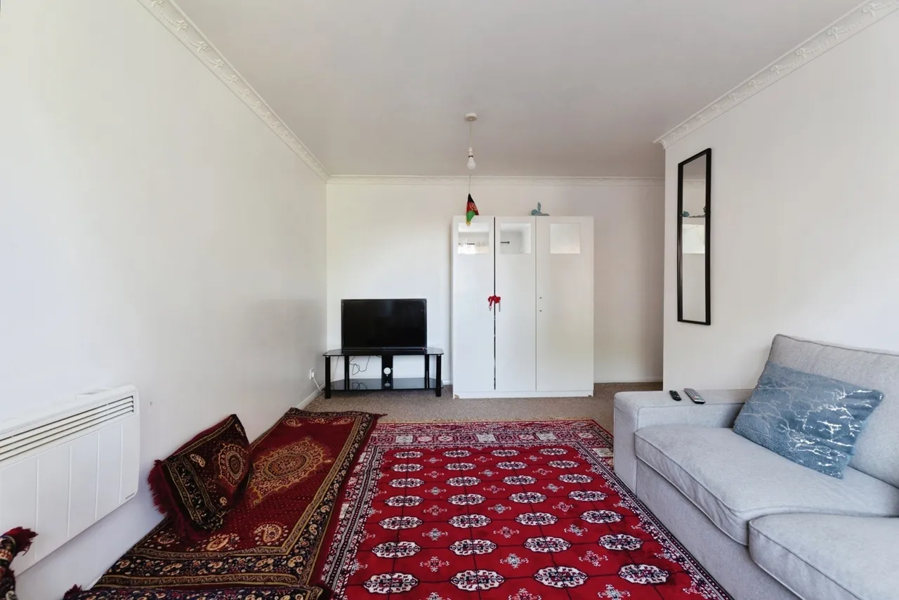 Greenslade Road, Barking, IG11, photo 4