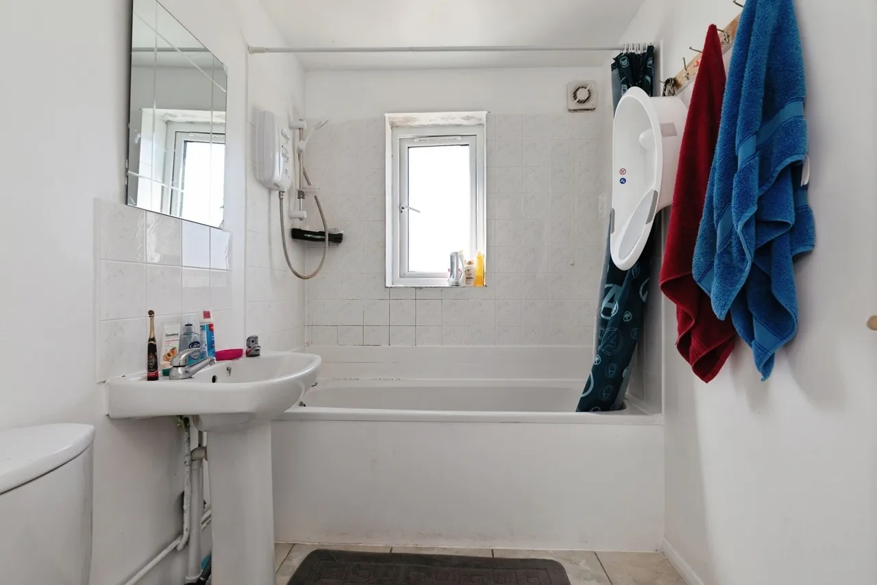 Greenslade Road, Barking, IG11, photo 10