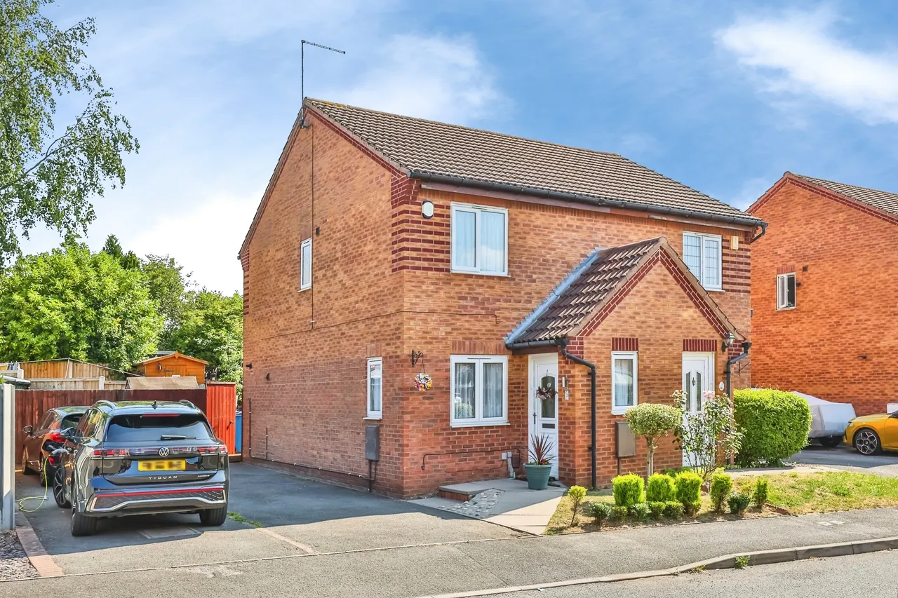 2 bed house for sale, Thistle Road, Ilkeston, DE7
