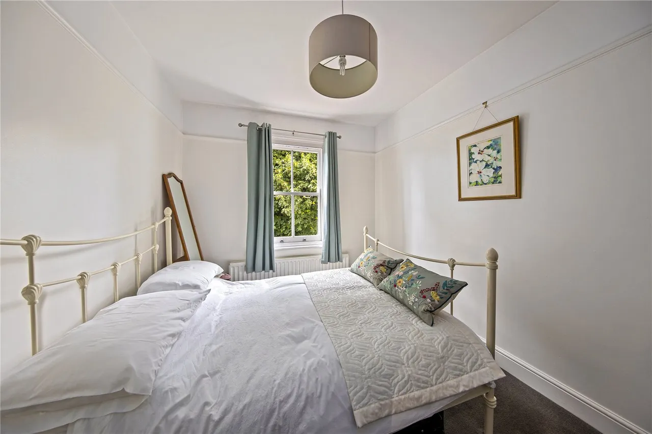 Holmesdale Avenue, East Sheen, SW14, photo 11