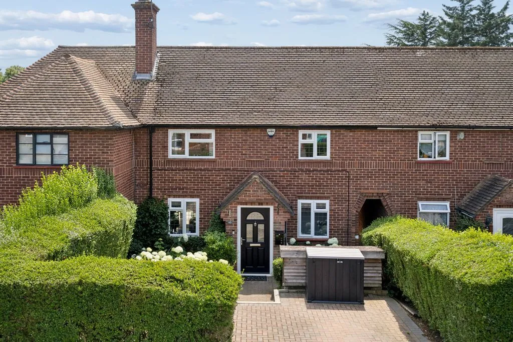 3 bed house for sale — Elizabeth Road, Marlow SL7 3JQ