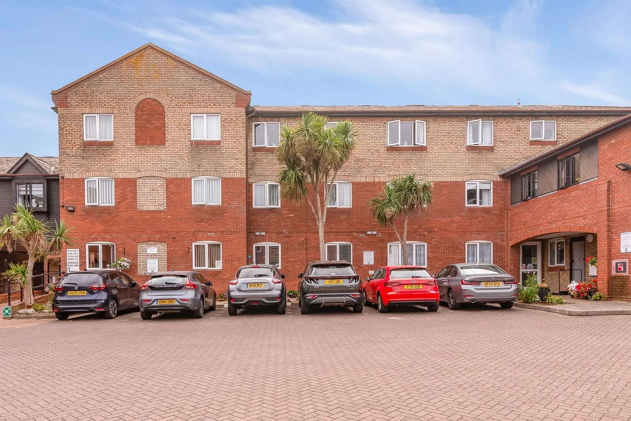 1 bed flat for sale — Baker Mews, Maldon