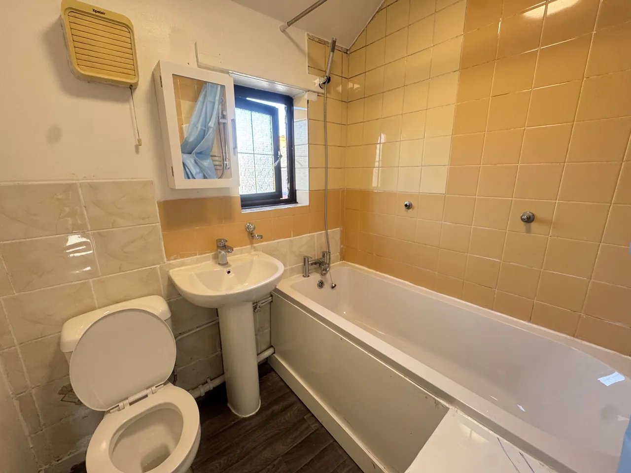 Powell Place, Bilston, WV14, photo 6