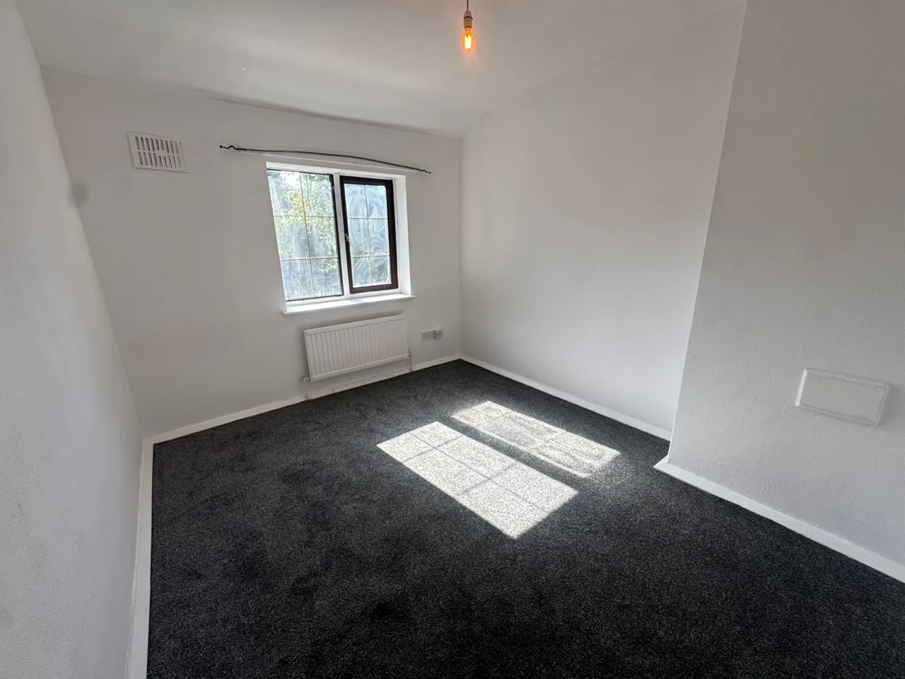 Powell Place, Bilston, WV14, photo 3