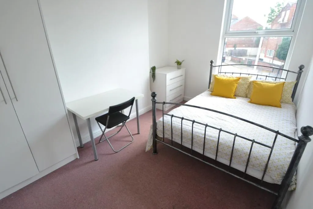 Loughborough Road, West Bridgford, NG2, photo 9