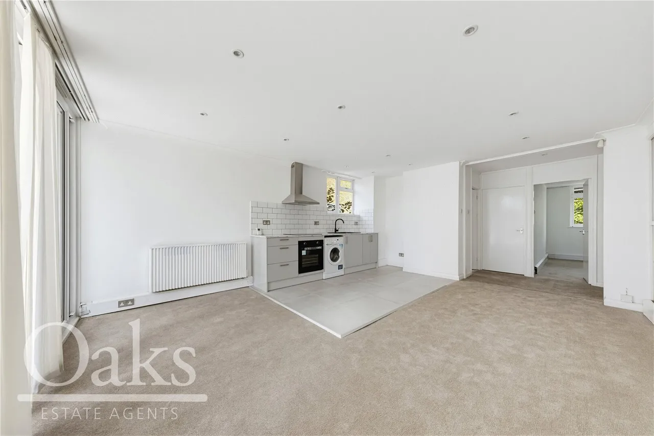 Averil Grove, Streatham, SW16, photo 2