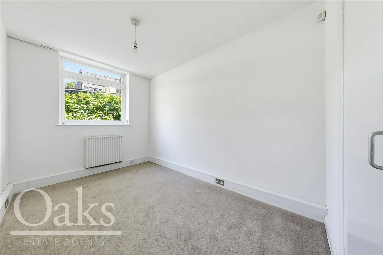 Averil Grove, Streatham, SW16, photo 4