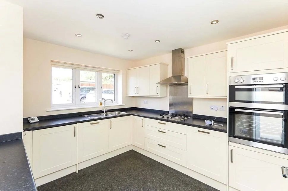 Pingle Place, Swadlincote, DE11, photo 2