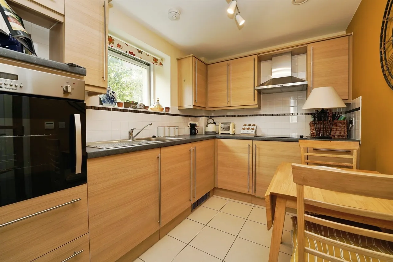 Victoria Road, Malvern, WR14, photo 6