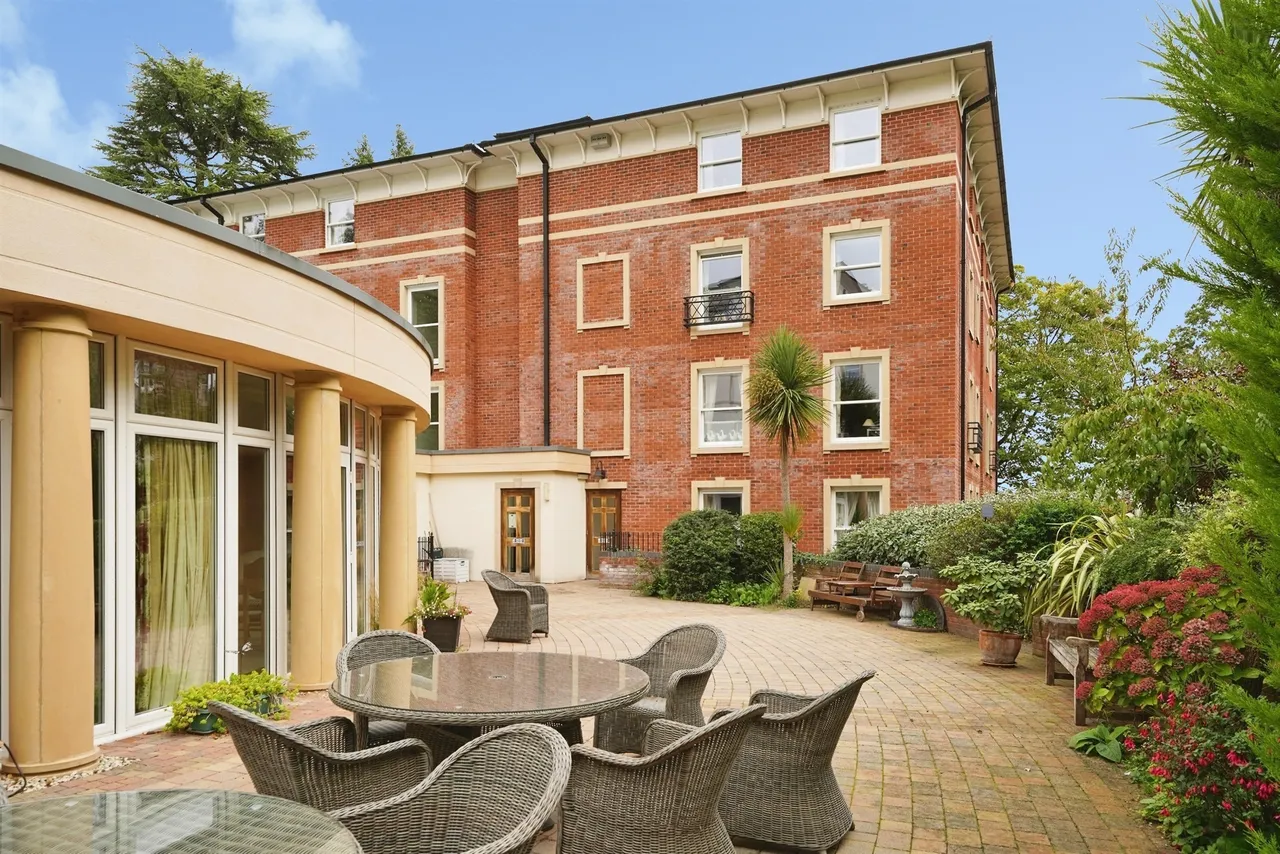 Victoria Road, Malvern, WR14, photo 10