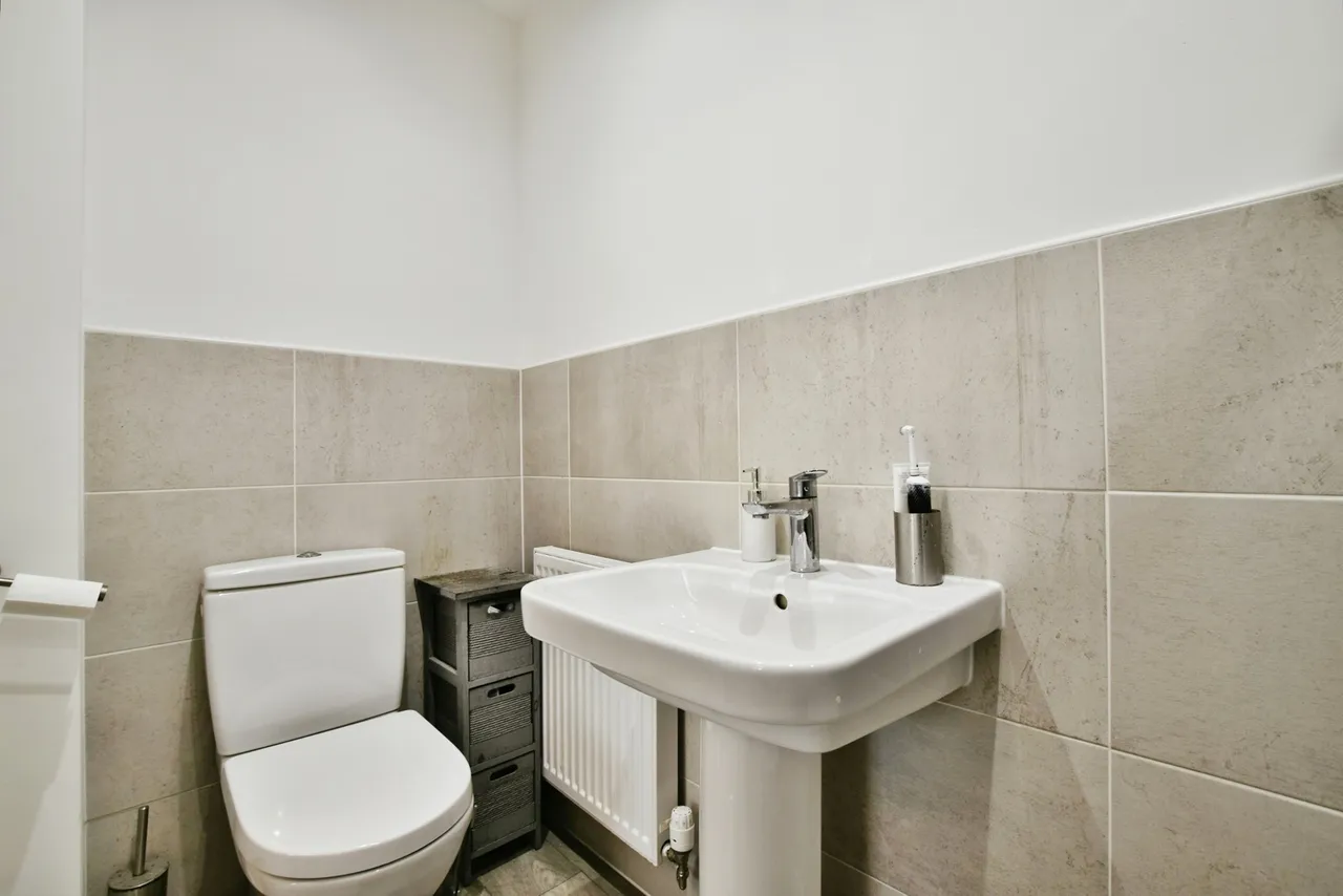 Baskerville Road, Altrincham, WA14, photo 23