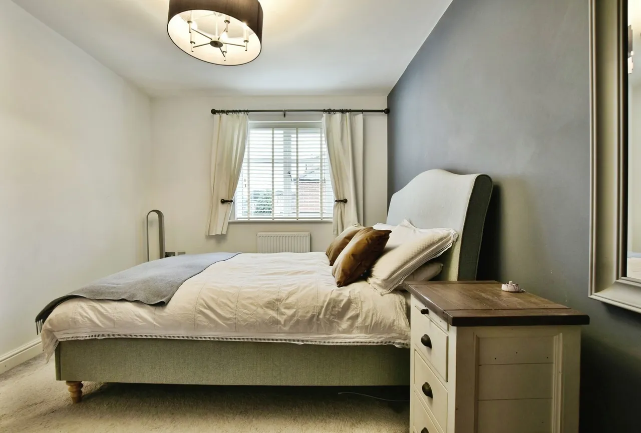 Baskerville Road, Altrincham, WA14, photo 11