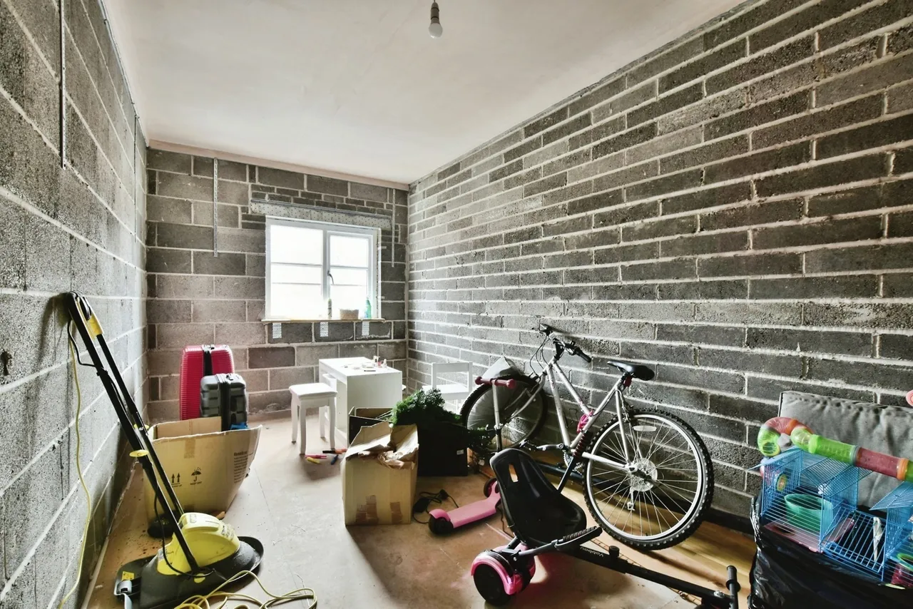 Baskerville Road, Altrincham, WA14, photo 29