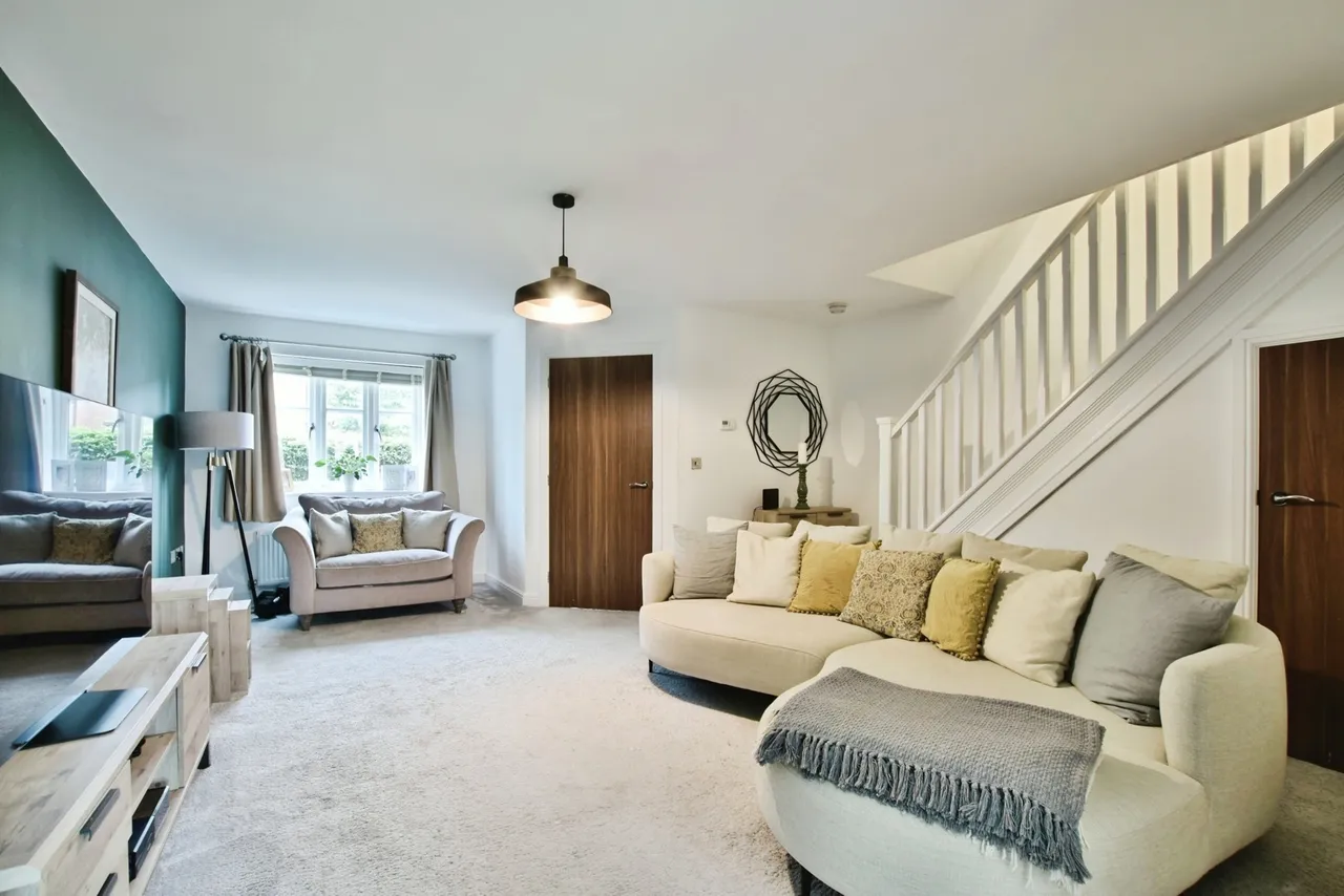 Baskerville Road, Altrincham, WA14, photo 3
