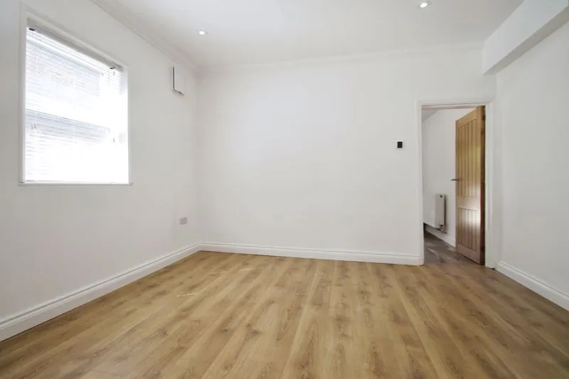 Tachbrook Road, Uxbridge, photo 4