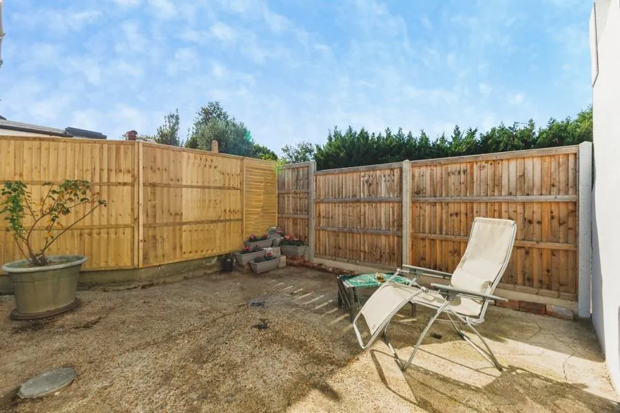 Brighton Road, Surbiton, KT6, photo 10
