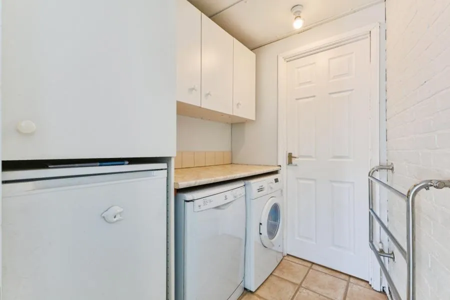 Brighton Road, Surbiton, KT6, photo 8