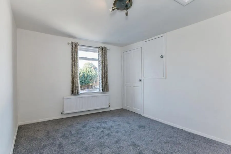Brighton Road, Surbiton, KT6, photo 13