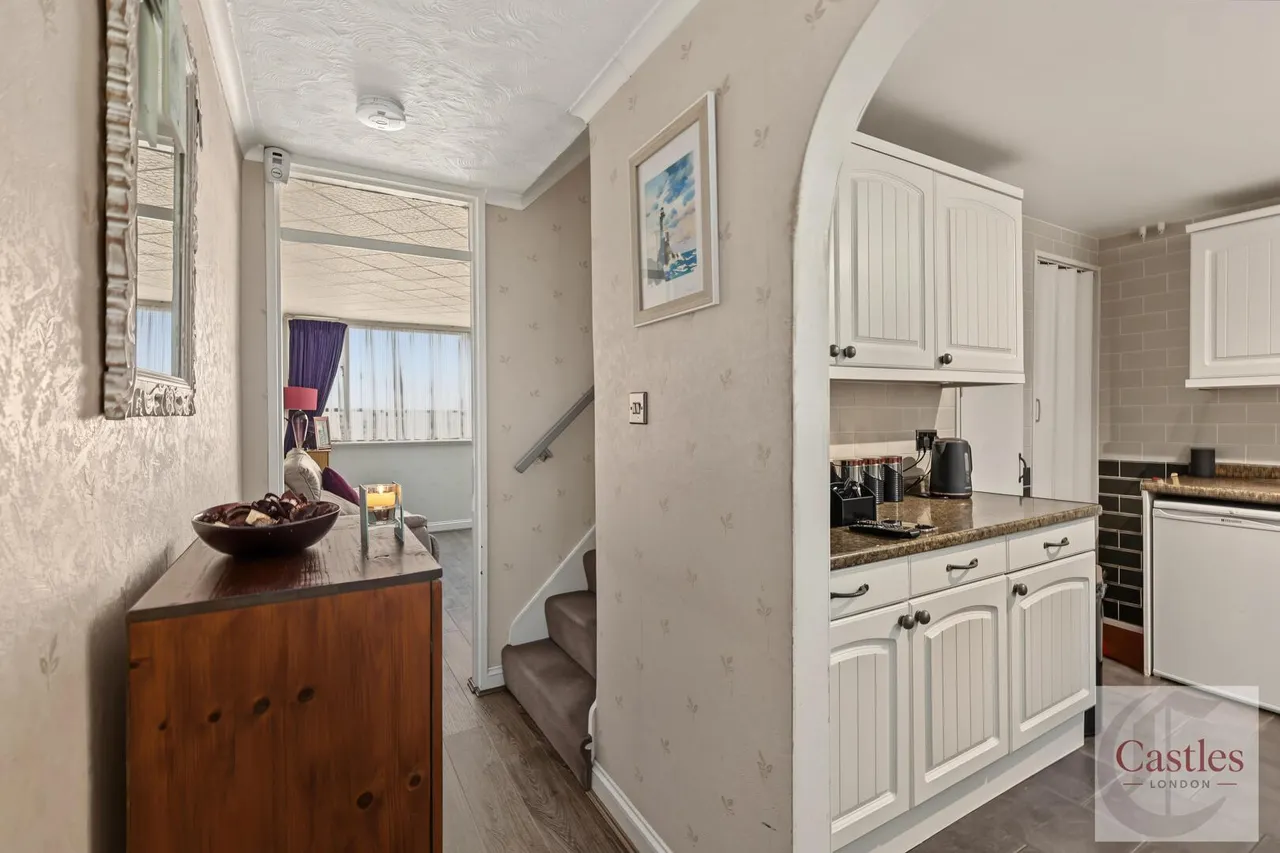 Exeter Road, Enfield, EN3, photo 7