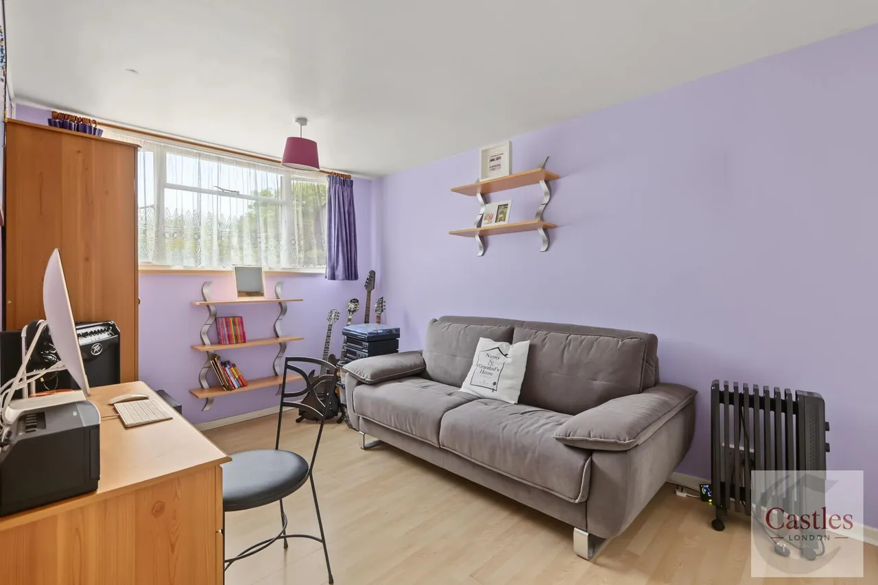 Exeter Road, Enfield, EN3, photo 11