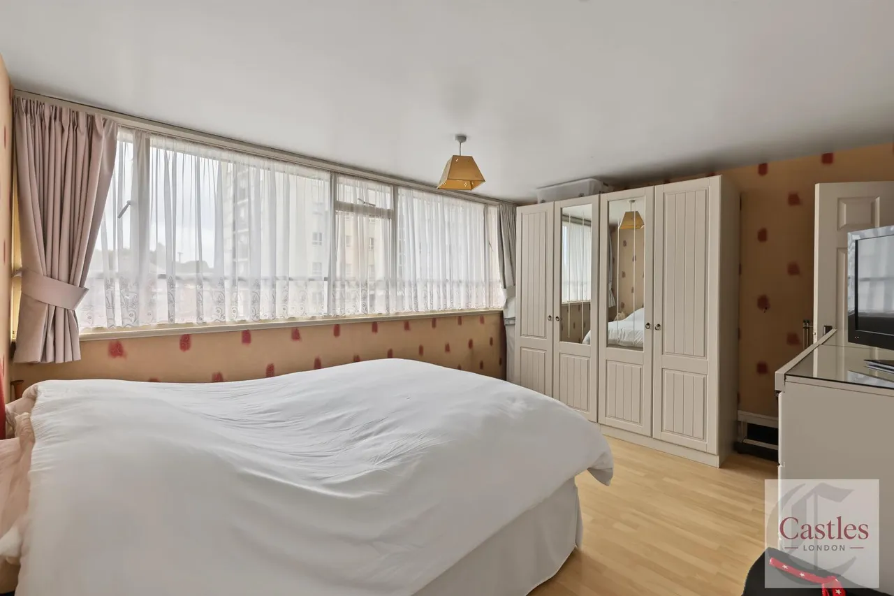 Exeter Road, Enfield, EN3, photo 9