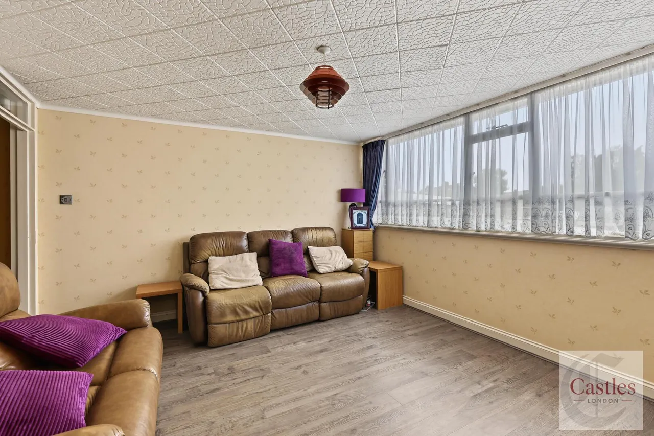 Exeter Road, Enfield, EN3, photo 17