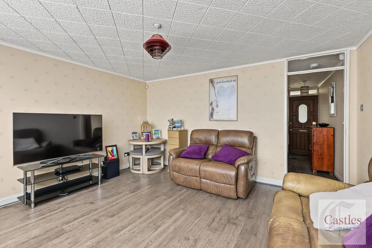 Exeter Road, Enfield, EN3, photo 2