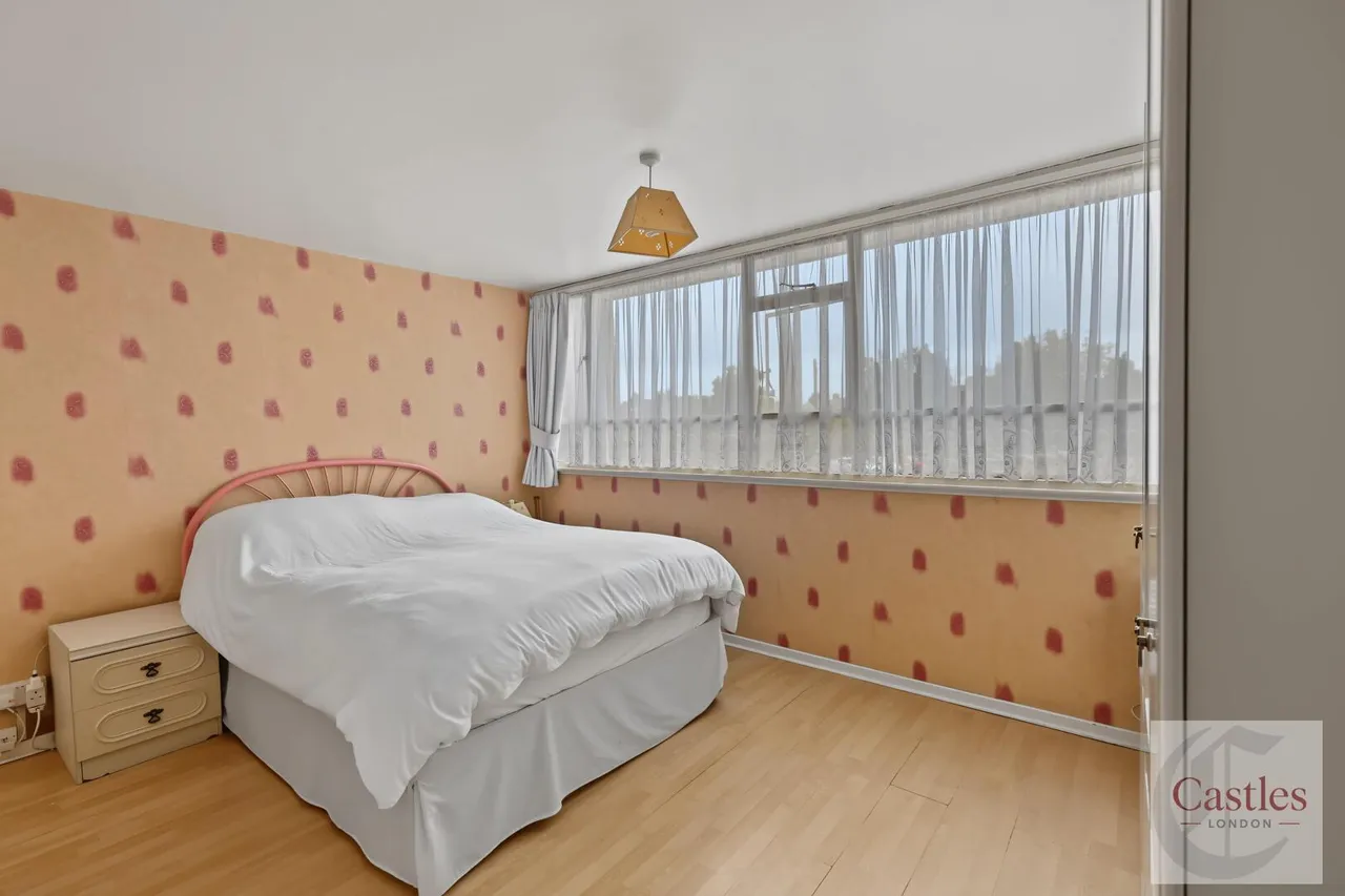 Exeter Road, Enfield, EN3, photo 8