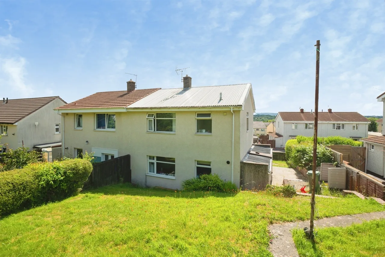 3 bed house for sale, Hawthorn Road, Pontypool, NP4