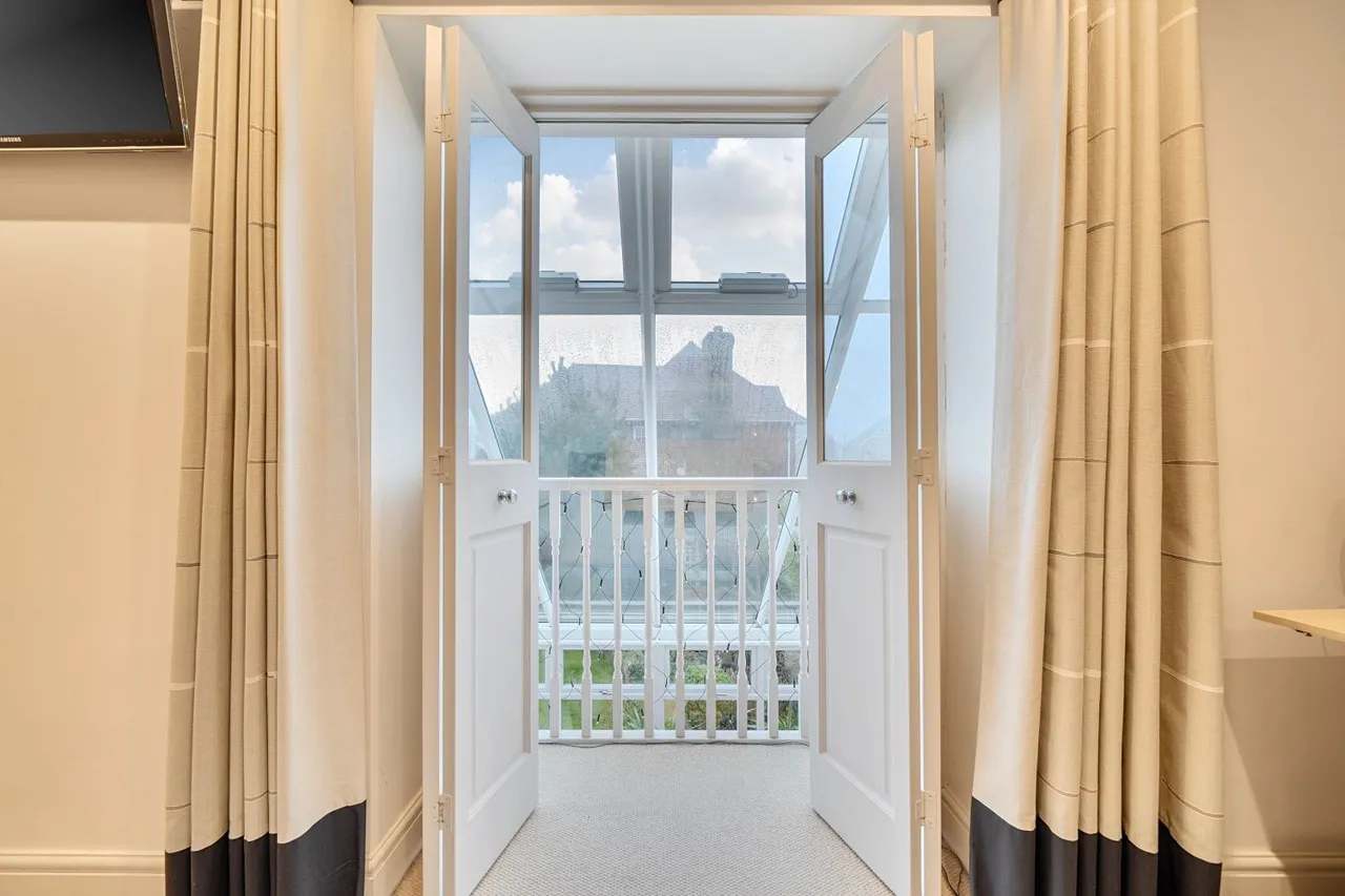Paxton Avenue, Hawkinge, CT18, photo 12
