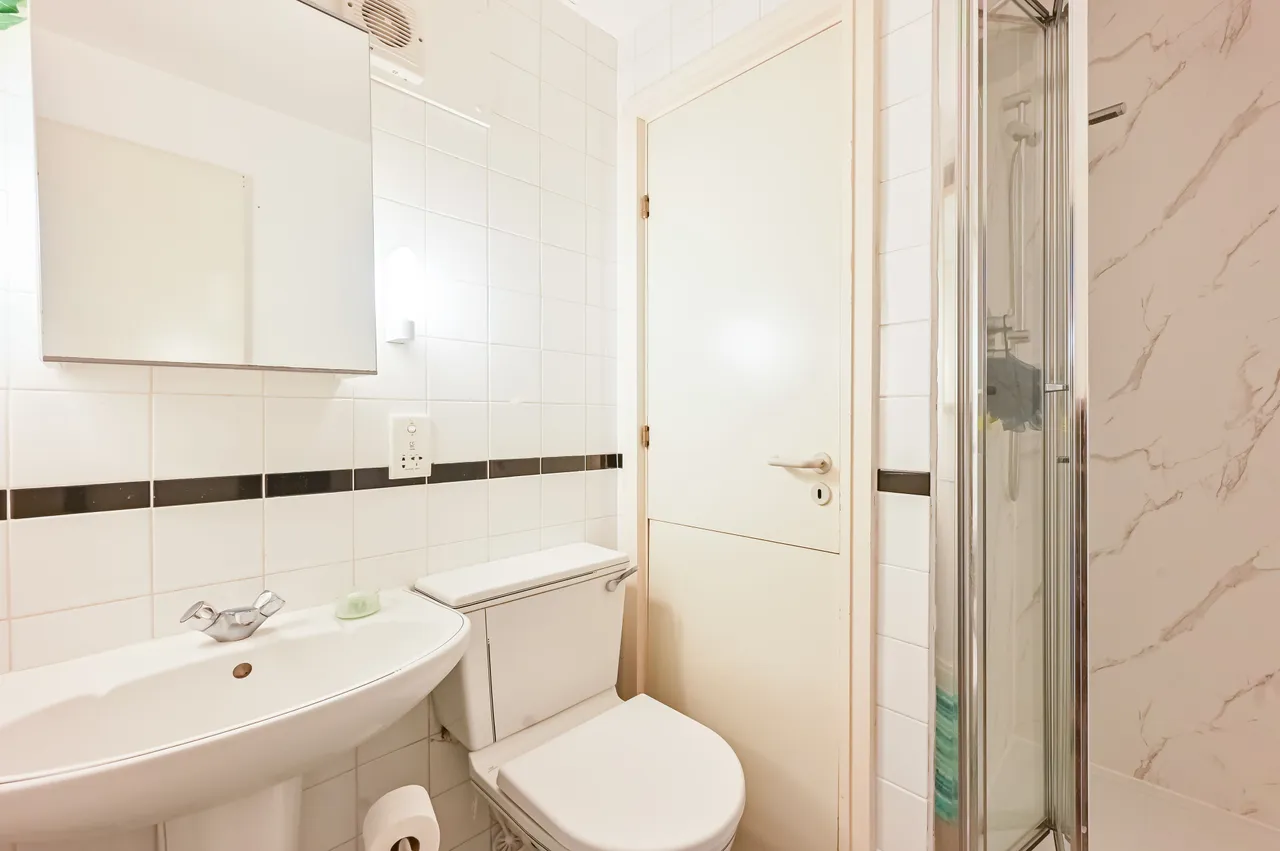 8 Chart House, 6 Burrells Wharf Square, London, photo 9