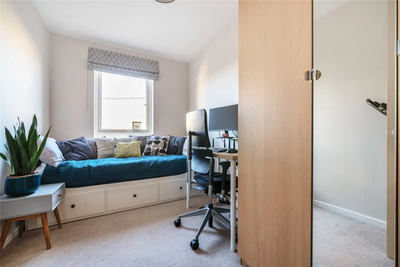 Hera Avenue, Barnet, EN5 2FQ, photo 12