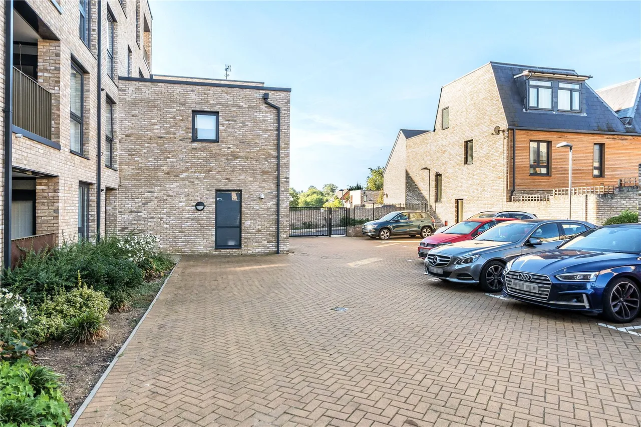 Hera Avenue, Barnet, EN5 2FQ, photo 17