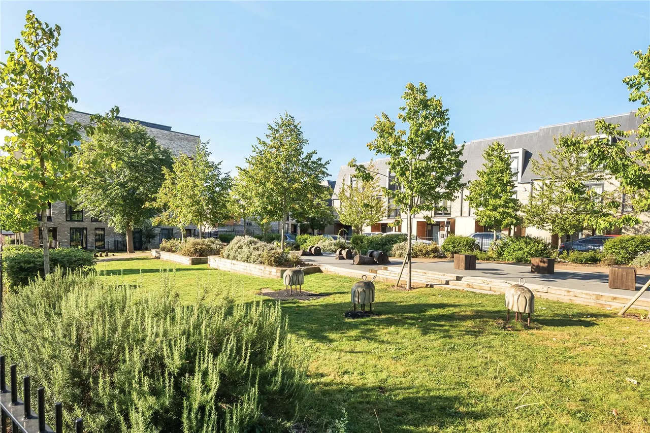 Hera Avenue, Barnet, EN5 2FQ, photo 18