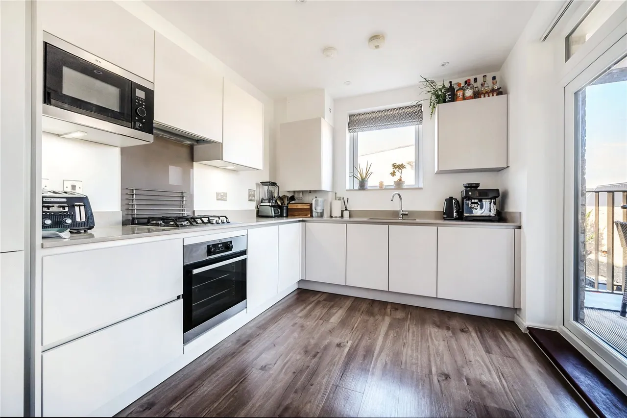 Hera Avenue, Barnet, EN5 2FQ, photo 4