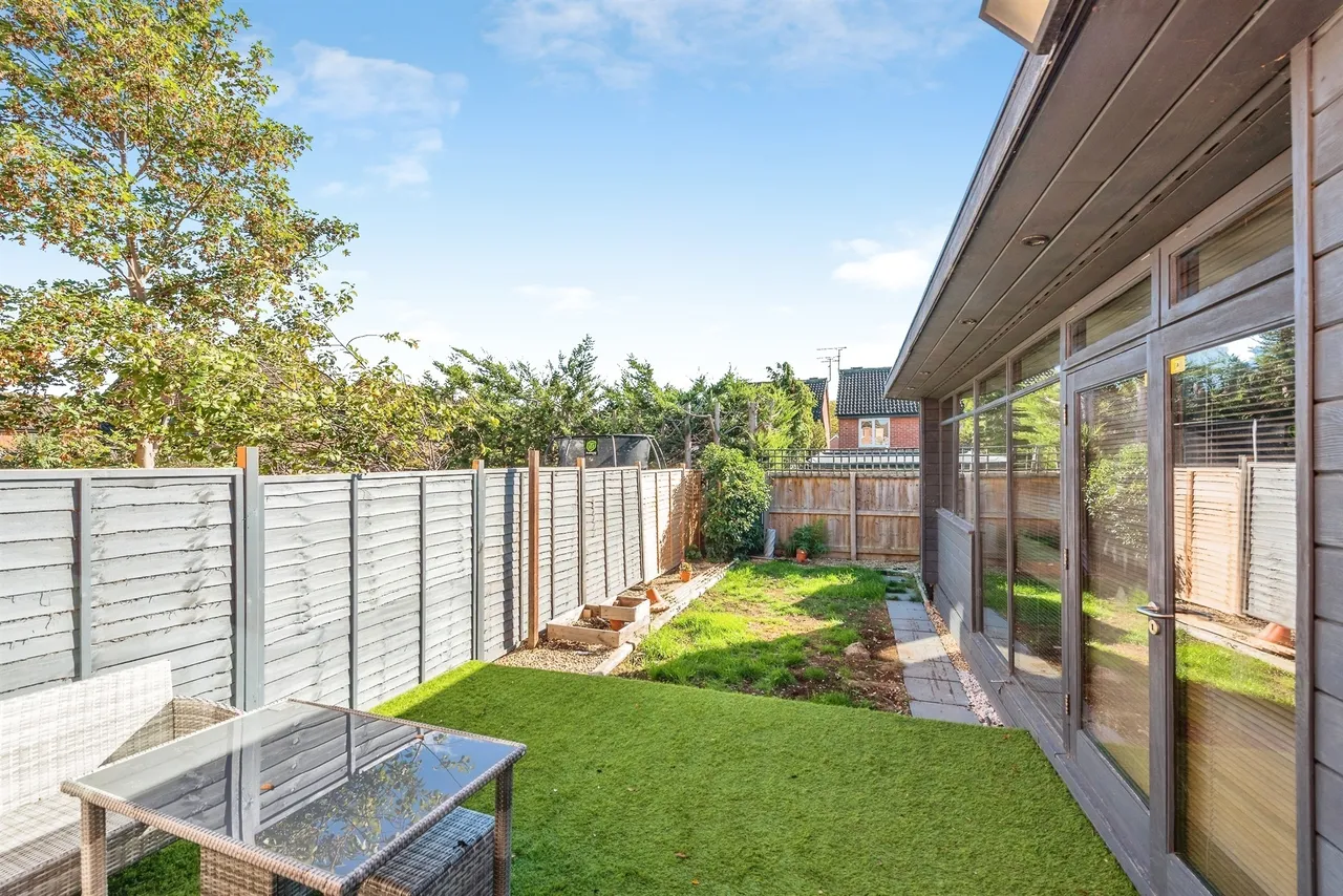 Ascham Road, Grange Park, SN5, photo 8