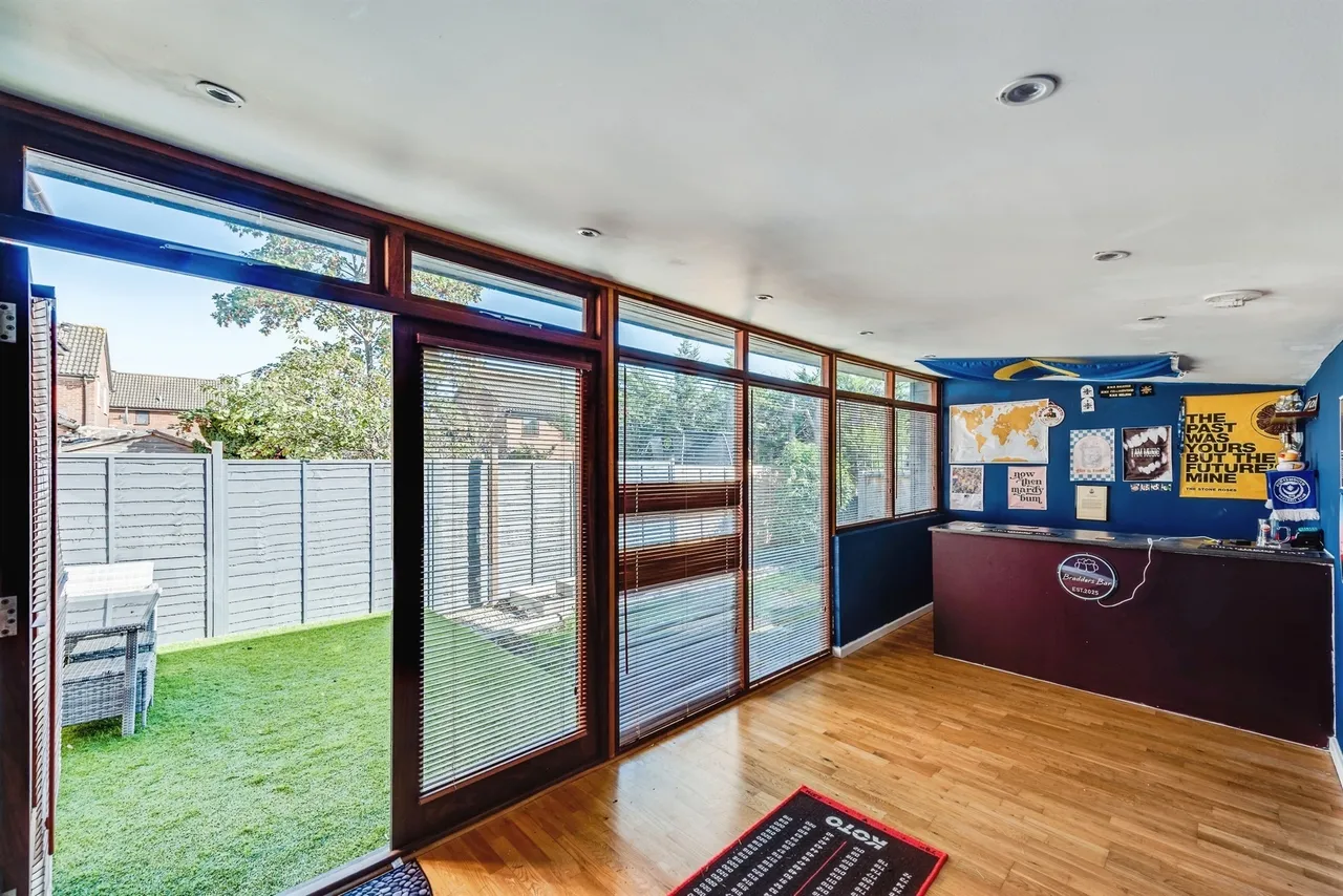 Ascham Road, Grange Park, SN5, photo 10