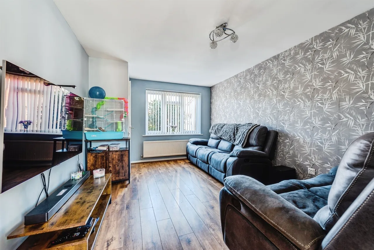 Ascham Road, Grange Park, SN5, photo 4