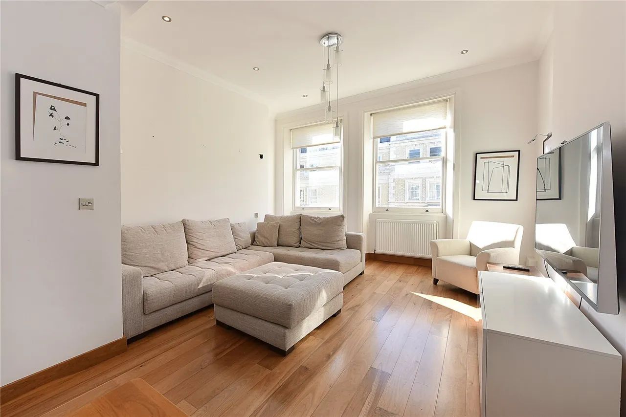 2 bed flat for sale — Fordham Court, De Vere Gardens, Londo...
