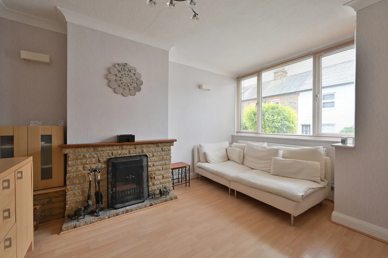 31 Ashdon Road, Bushey, photo 5