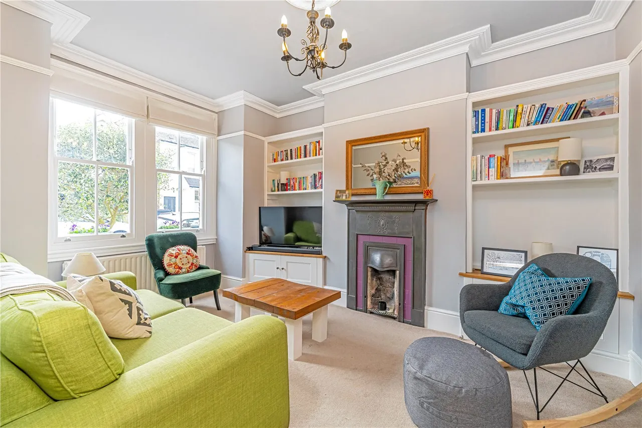 Wolsey Road, Hampton Hill, TW12 1QP, photo 2