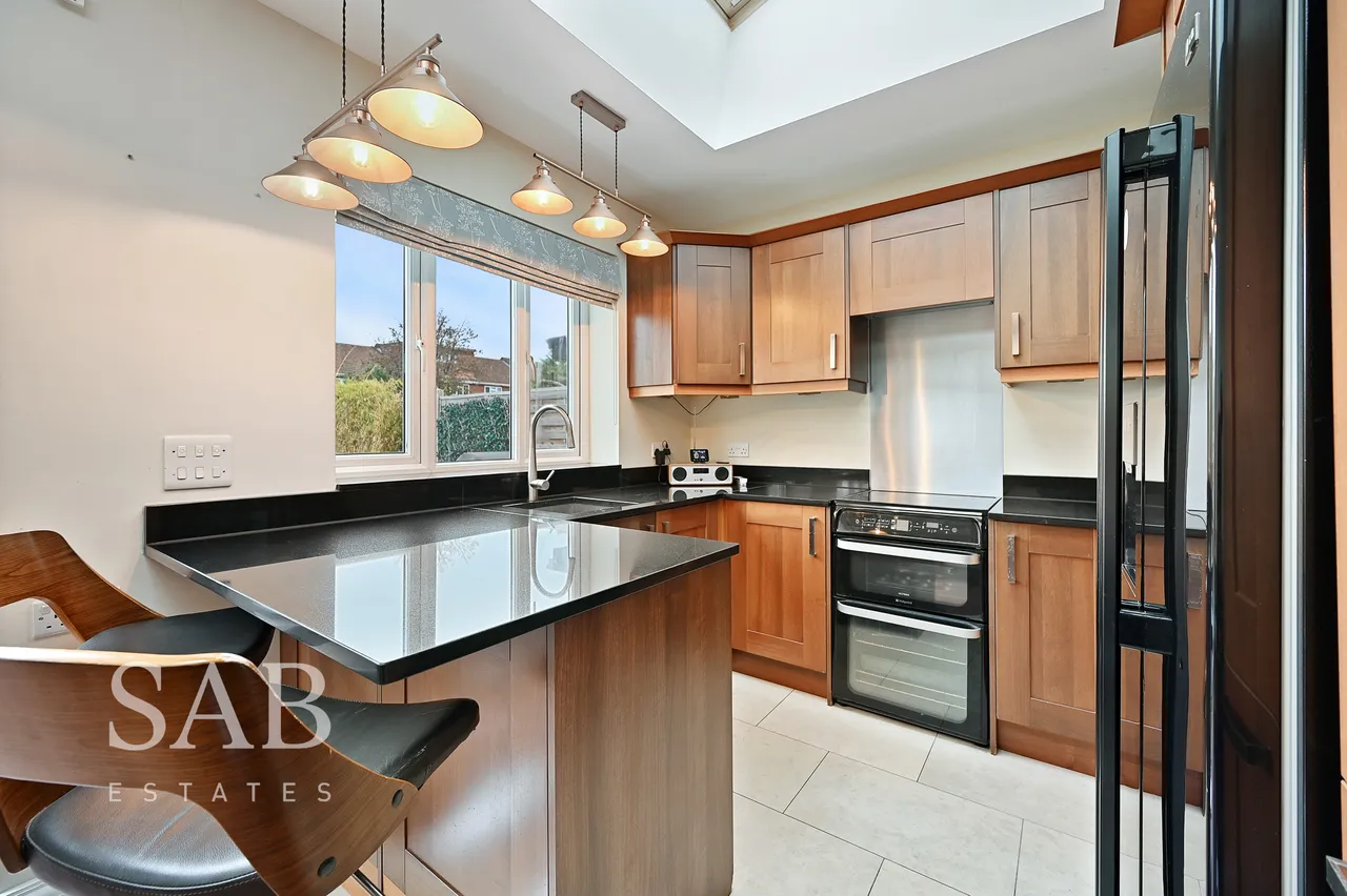 Marnham Crescent, Greenford, UB6, photo 5